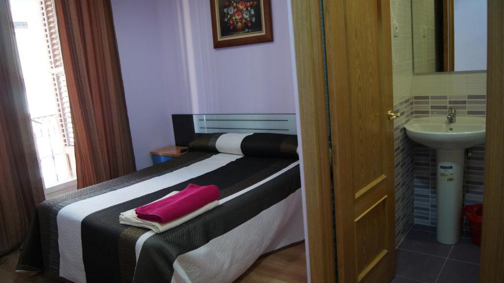 Casa Huesped Magdalena Hotel Madrid Room photo
